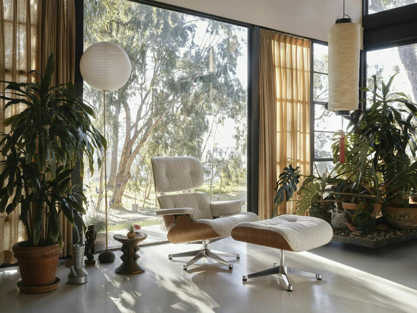 7923639 Eames House Lounge Chair in Nubia preview