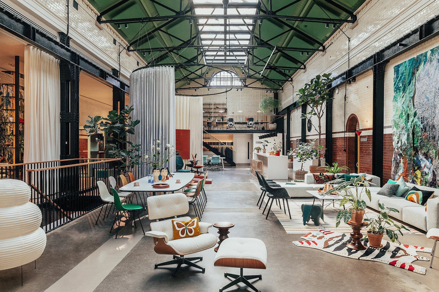 8606250 Showroom Tramshed Lounge Chair London 2023 1 v fullbleed 1440x