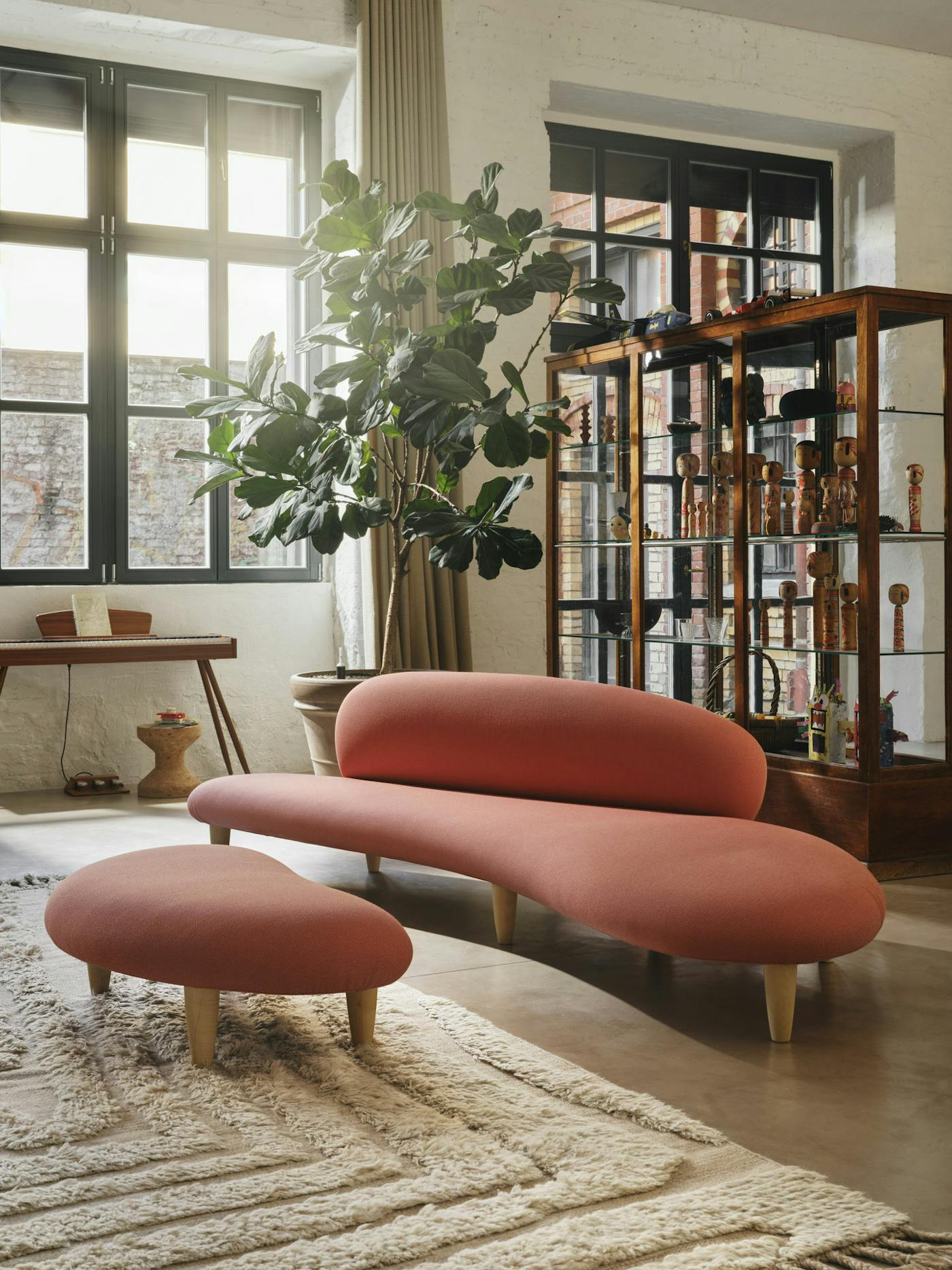 9132565 Freeform Sofa Ottoman Cork Family Model A Vertical v fullbleed 1440x