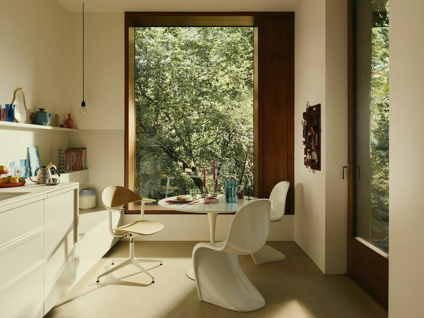 9338746 Mynt Plywood Panton Chair Classic Uten Silo II RE Kitchen v fullbleed 1440x 1