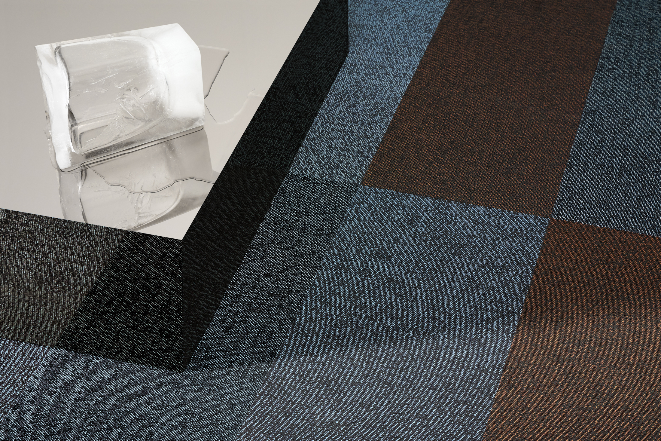 Bolon Flooring Riff Blackish Mint Blackish Brown tiles close1 L s RGB webres
