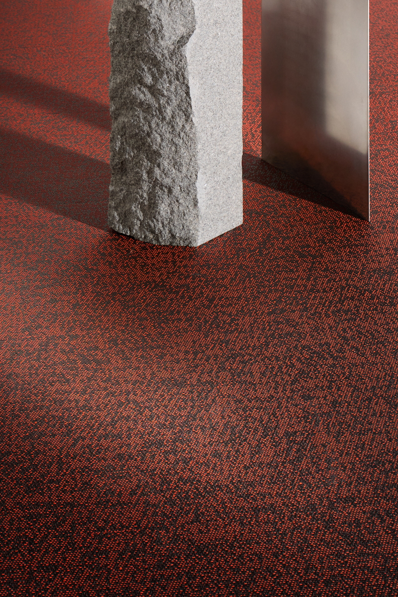 Bolon Flooring Riff Blackish Red tiles close2 P s RGB webres