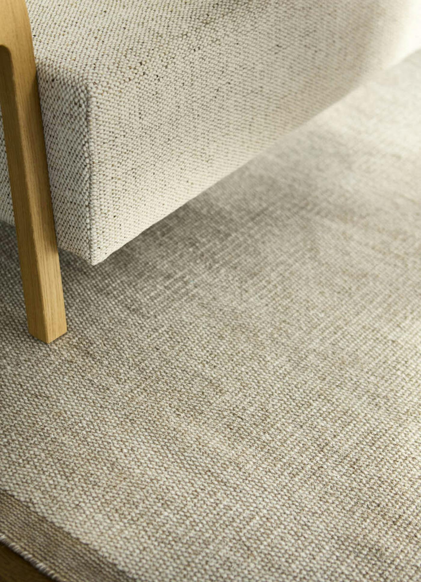 Fabula Bellis Rug Offwhite Nature Wool Hand woven 1125 A2 72dpi