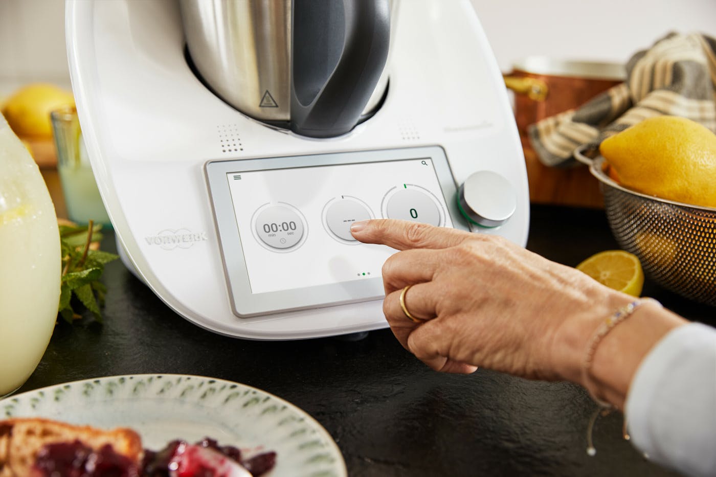 Int thermomix TM6 in use 4787 medium 1