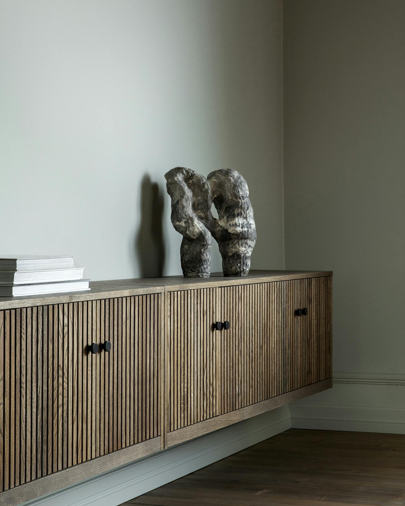 Yggoglyng Dis Sideboard